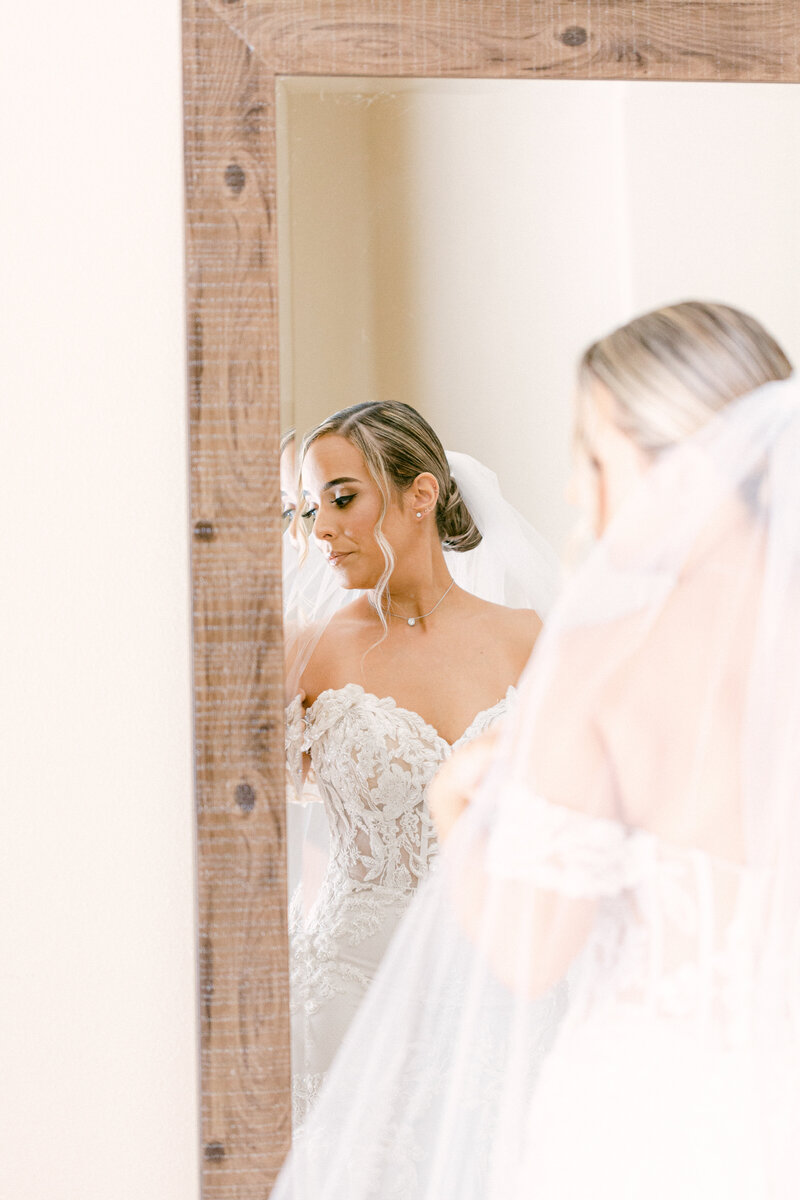 Natalia + Javier - Bride Getting Ready-70