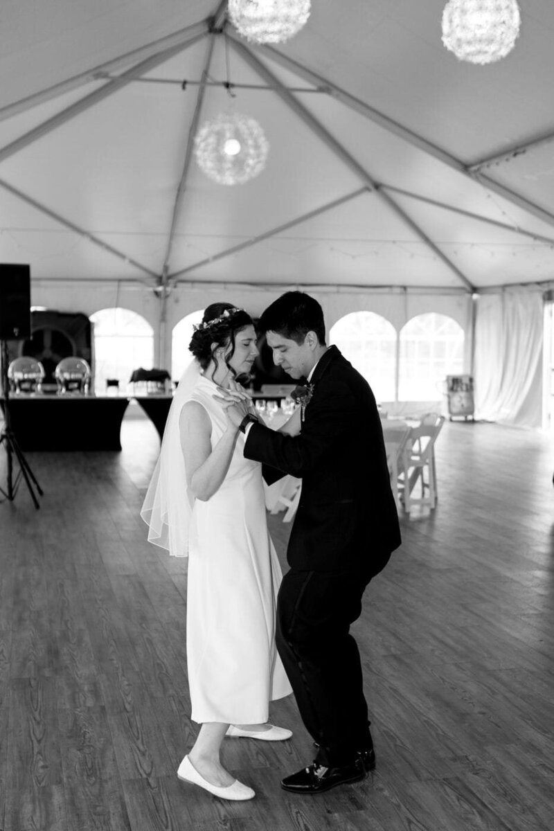 classic-and-documentary-style-wedding-photography-155