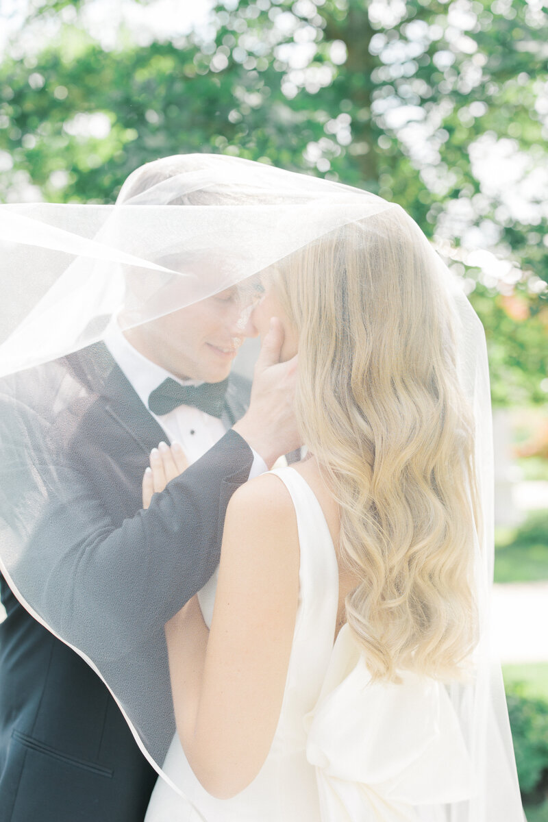 Molly Sue Photography New Jersey + East Coast Wedding Photographer Romantic Imagery Engagement Lifestyle Heirloom Wedding Albums117