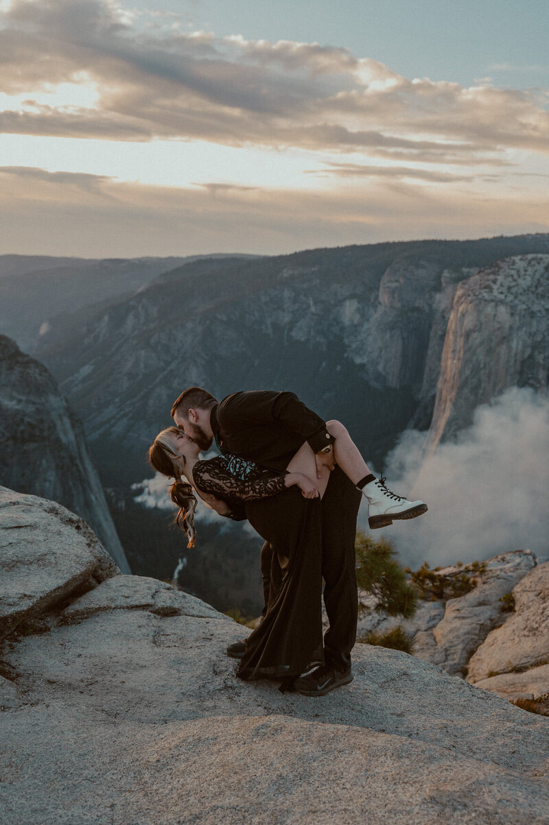 Yosemite Elopement Wedding Photographer-07