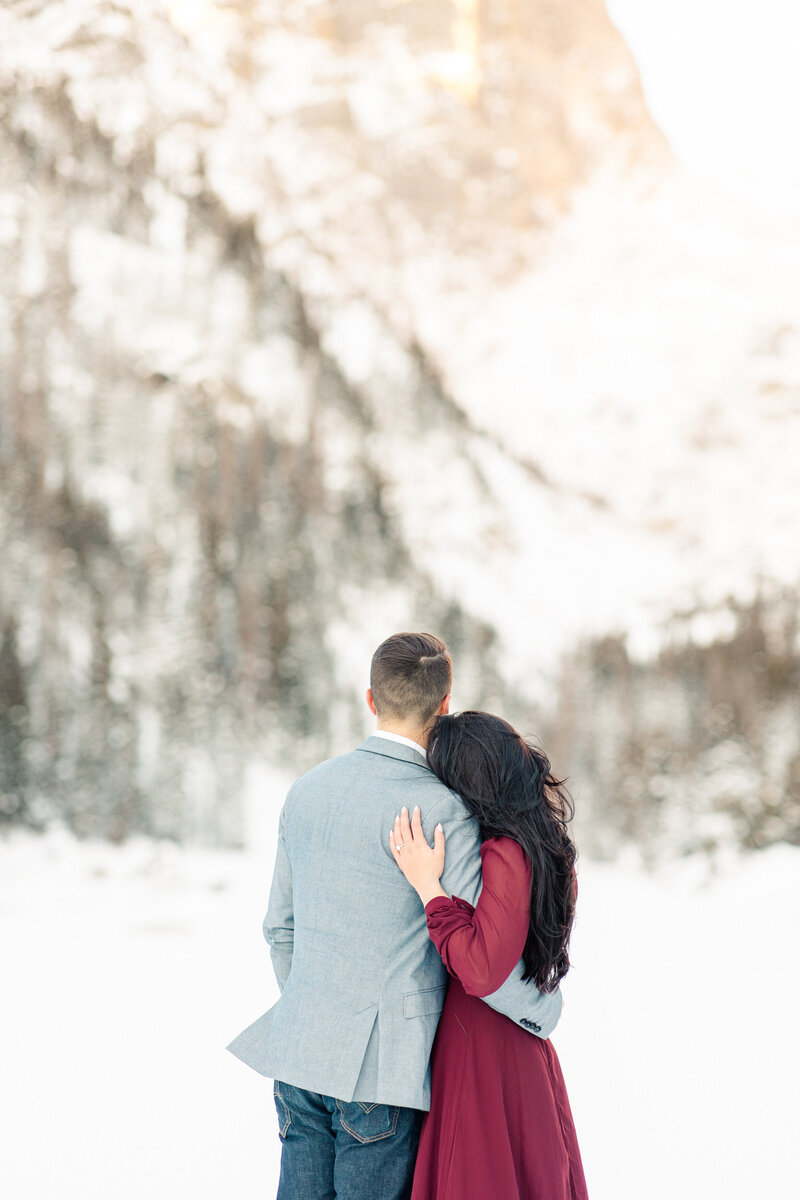 Rocky-Mountain-National-Park-Winter-Engagement-Taylor-Nicole-Photography-7