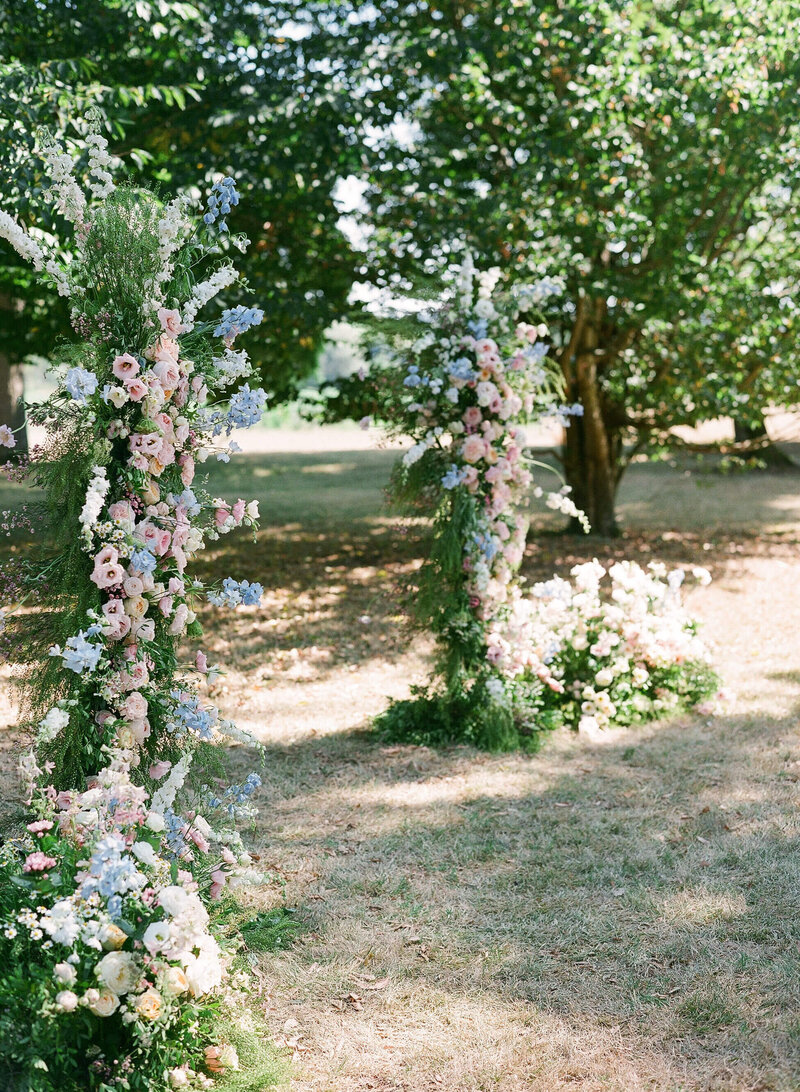 Victoria Engelen Flowers - A Vogue Wedding in France - WeddingChâteauNaudouCeremonyHannah&Thomas-12