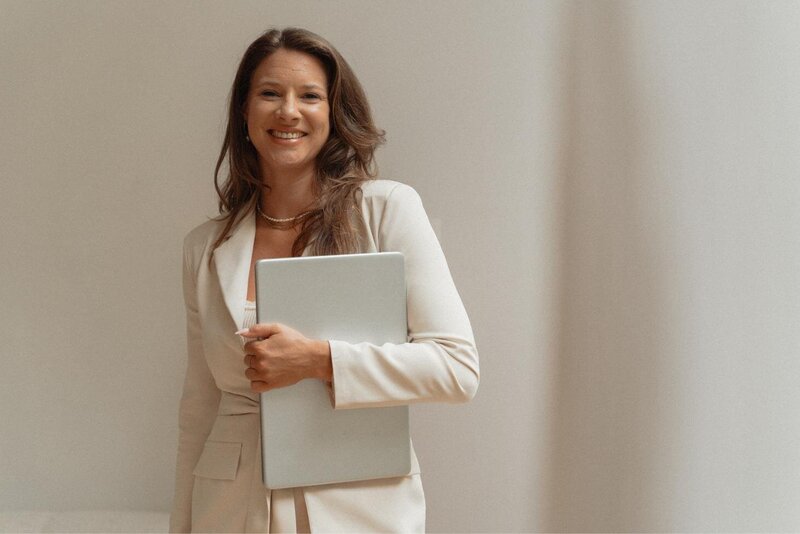 Shannon, destination wedding planner at Kairos Celebrations
