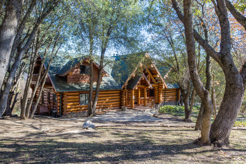 Moosehead Lodge Airbnb Yosemite National Park Bass Lake California Lodging Cabin Hotel Family Cabin Large6