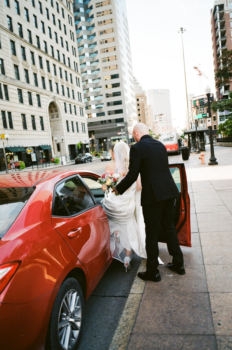 Cleveland Ohio Wedding Photographer | Richelle Lynne