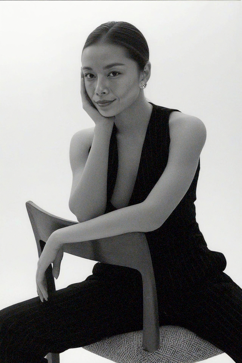 Kath Ezaki portrait – creative brand and web designer, founder of Kathalyst Design Studio Tokyo