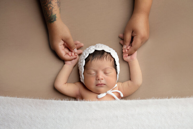 newbornbabyboynewfamilynewbabybestphotographertudiofamilybirthdaynewbornboyamilynewborngirlfirstbirthdayportraiturephotographystudioportraitsnewborngirlboyfamilyEvaMaganaPhotographychildphotographer (14 of 41)