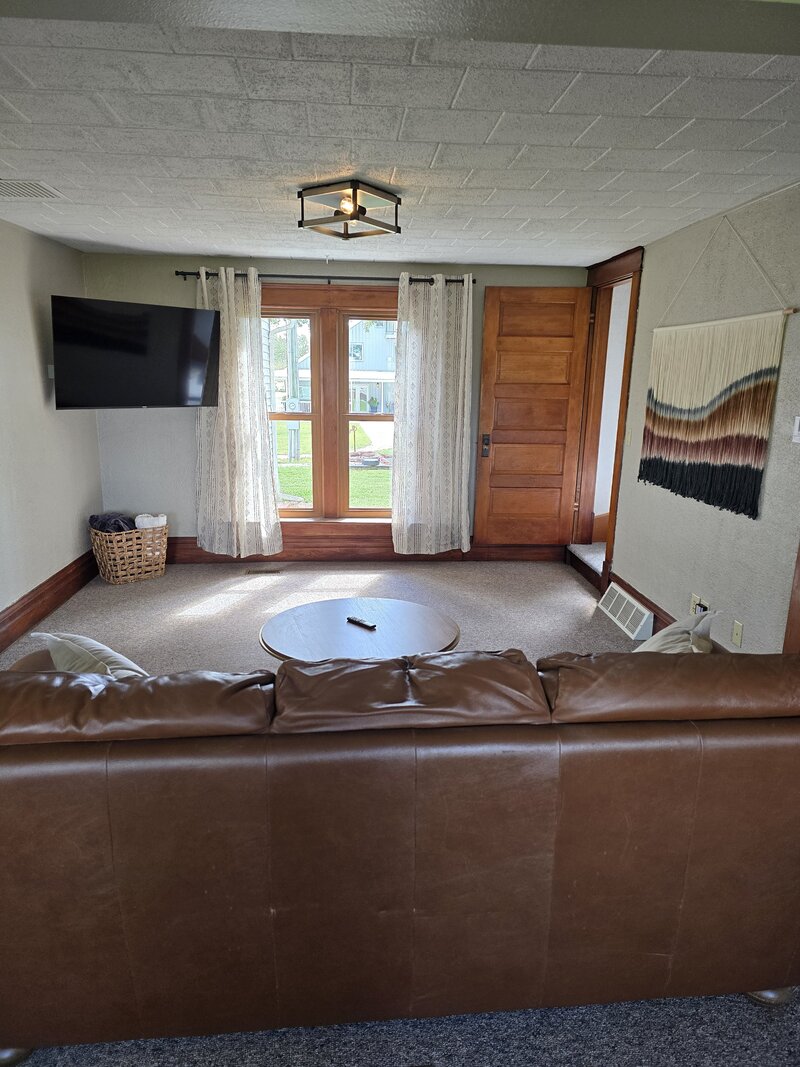 The Era House Western Iowa Wedding Venue Wedding Guest Lodging living room