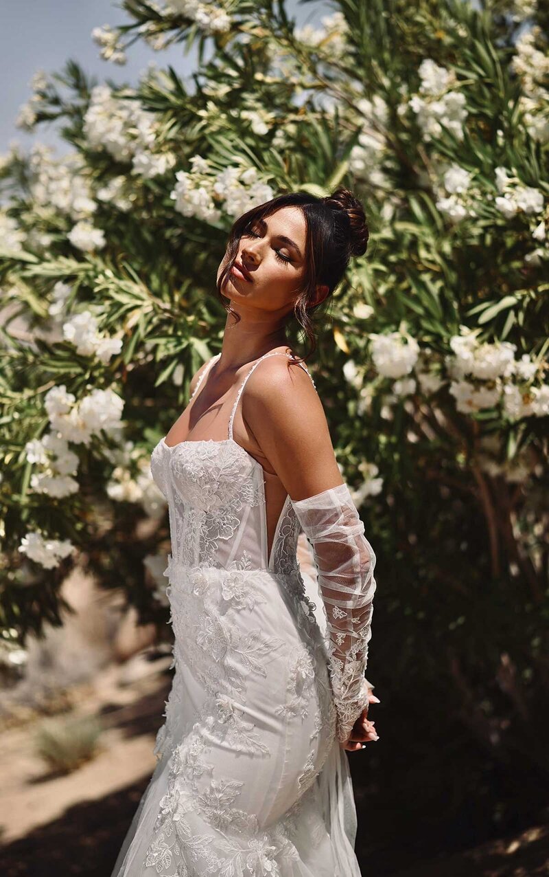 Nunziata Bridal Boutique - Sarnia, Ontario - Martina Liana 1488-4