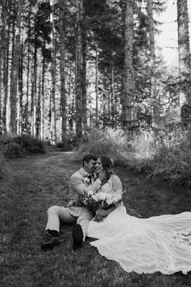 shane-nyah-wedding-romantics-taylorraephotofilm-28_websize