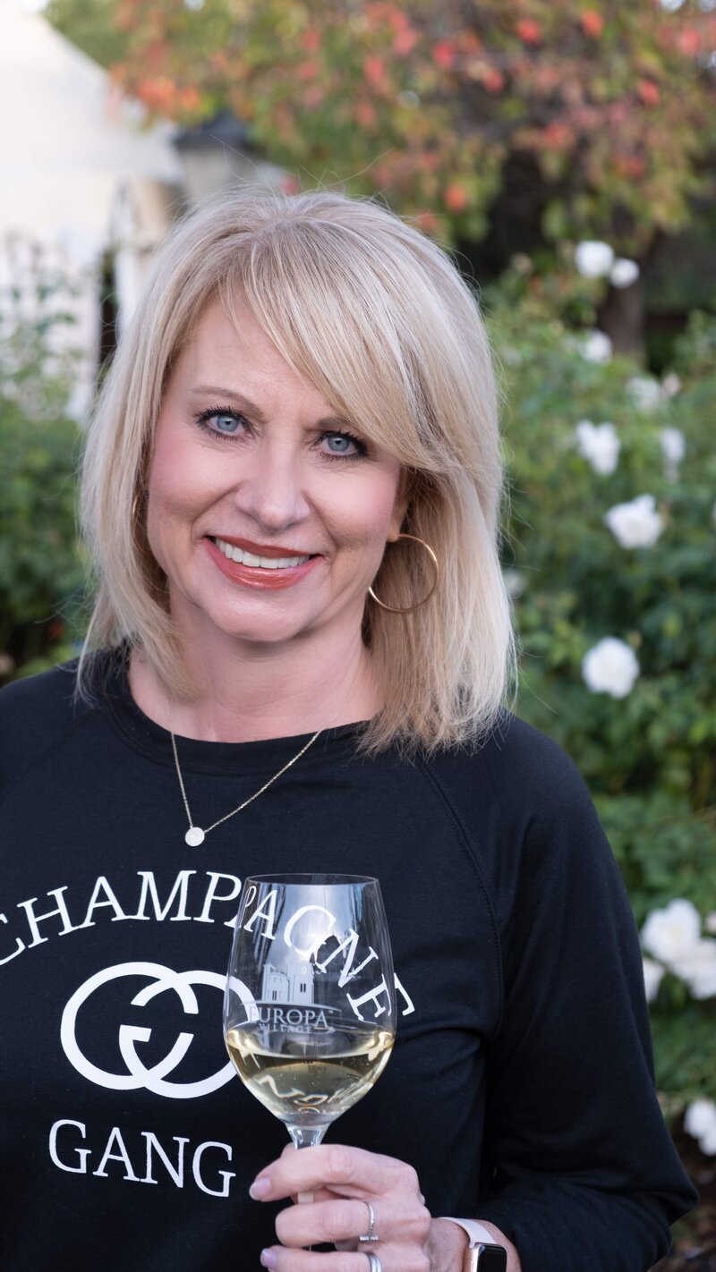 Lisa Eppel Wine Tasting