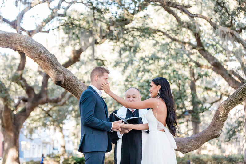 Savannah_Elopement_in_Forsyth_Park__Low_branch17