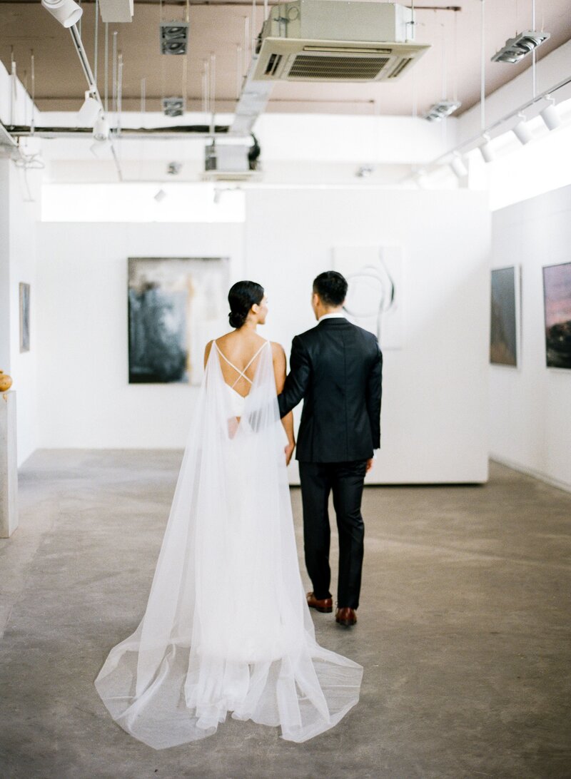 197Singapore Modern Art Gallery Wedding Editorial Photography_MARITHA MAE