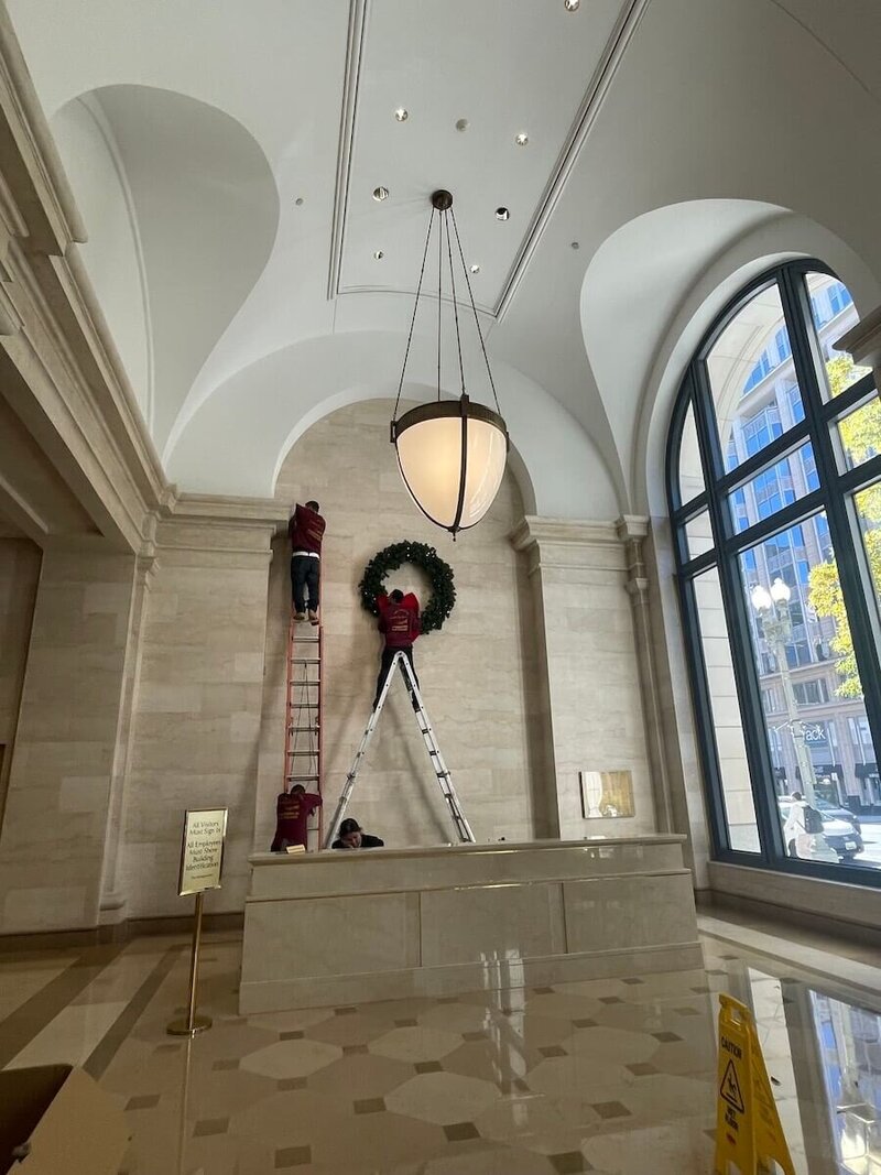 Commercial-Holiday-Decorations-6