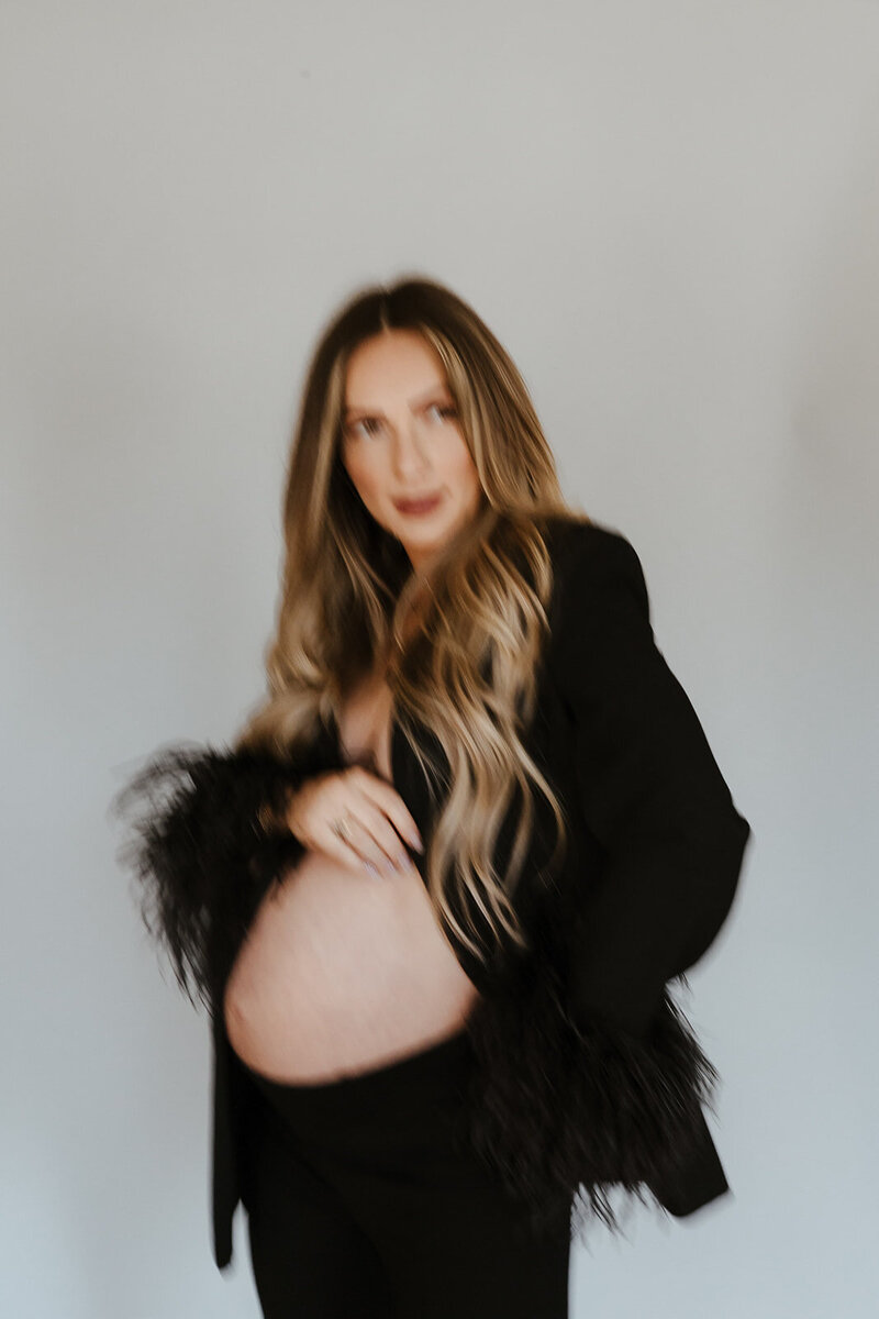 LasVegasPhotographerWestAvenue_EditorialMaternityPortraits_CreativeStudioPortraits_1_websize