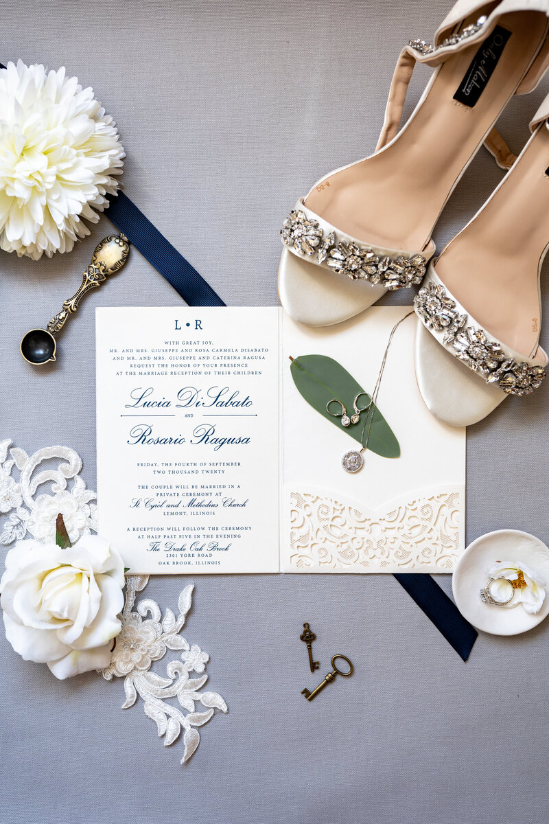 Detail_shots_of_wedding_invitation_Chicago_wedding_photographer_Lauren_Ashley_Studios