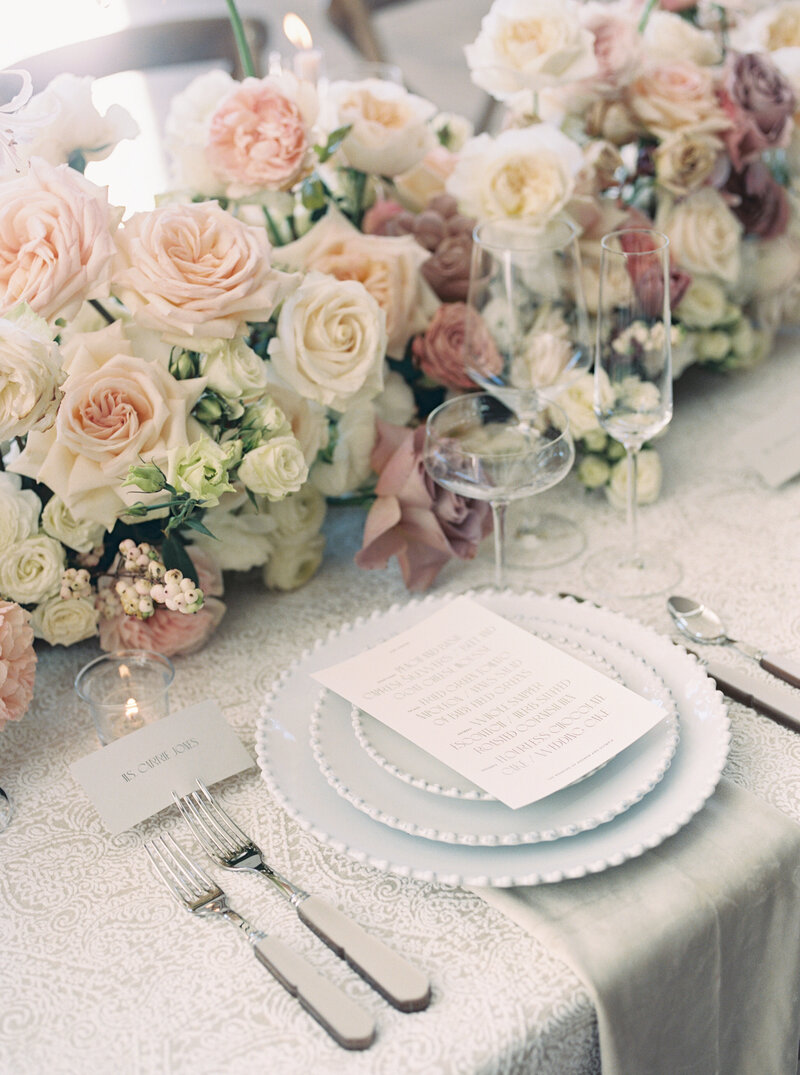Luxury wedding tablescape inspired by  pearls