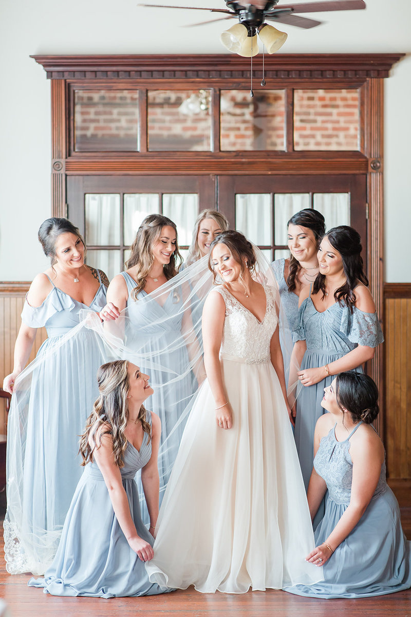 Warehouse-Event-Center-Rayne-Wedding-Photographer_10