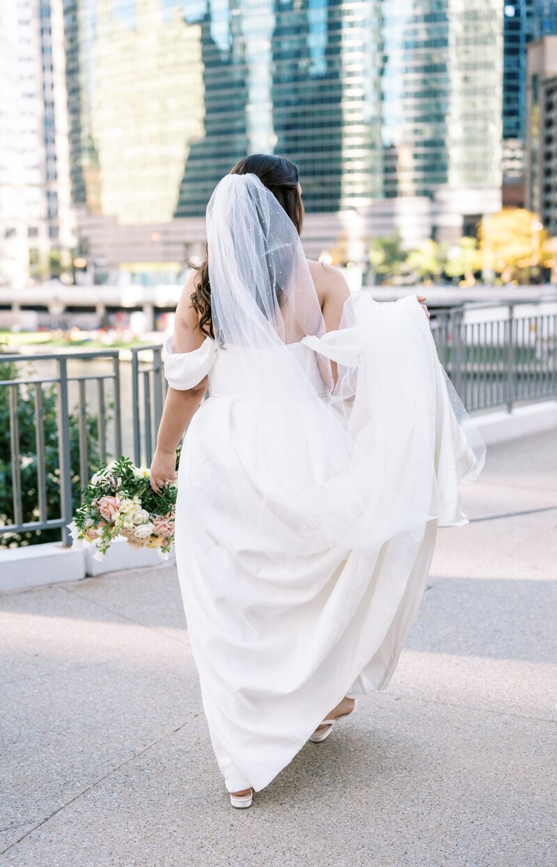 Chicago-IL-Loft-Lucia-wedding