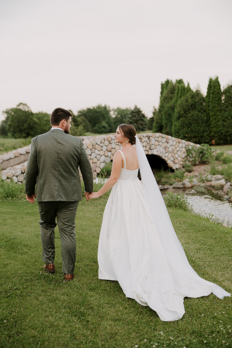 stunning summer wedding in mn J-43