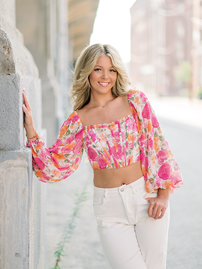 bright kansas city senior portrait