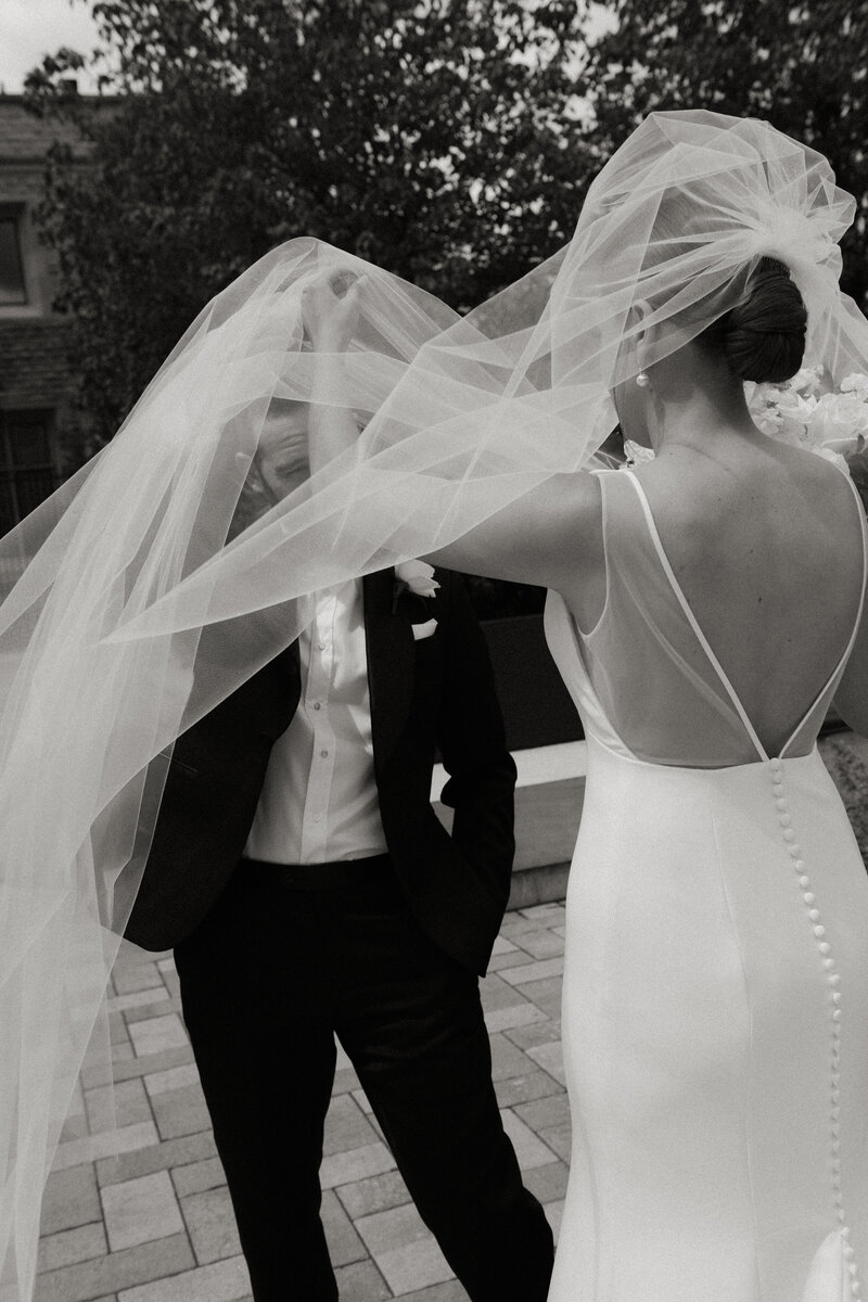 Romantic-Wedding-at-iconic-wedding-venue-toronto
