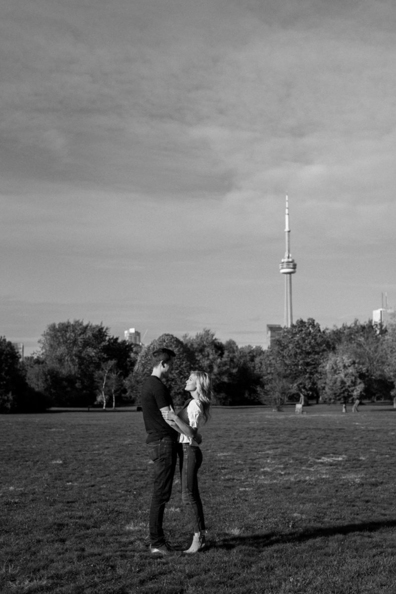 04_Toronto-Island-Engagement-Session-4