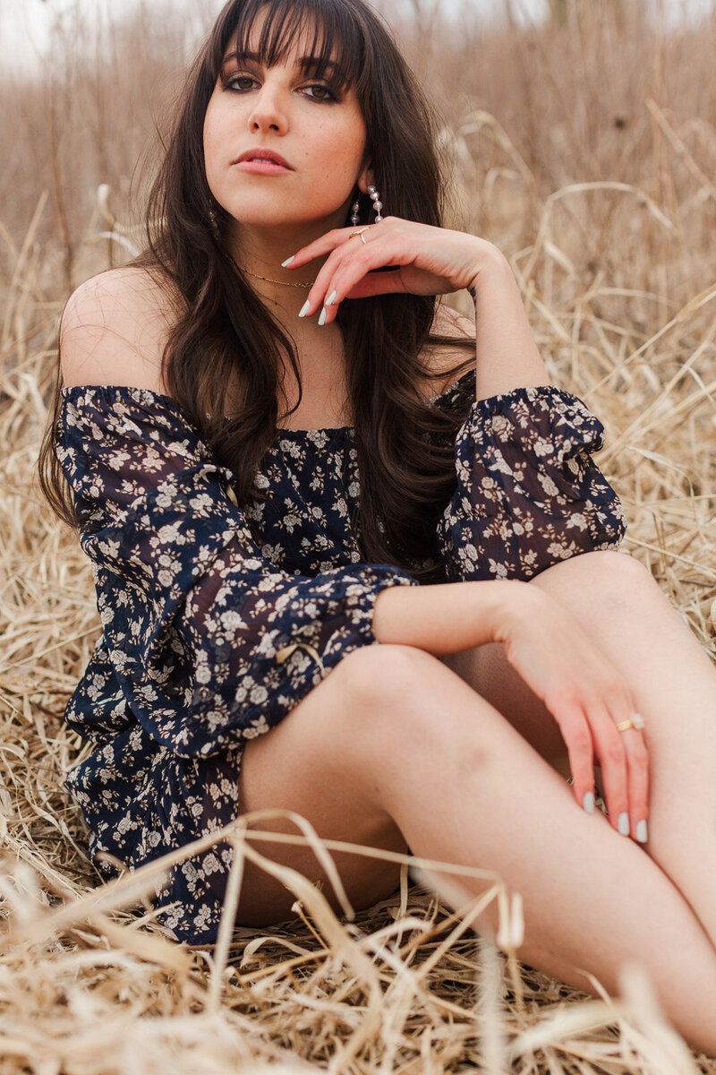 Milwaukee Senior Photo in a field during the Fall.