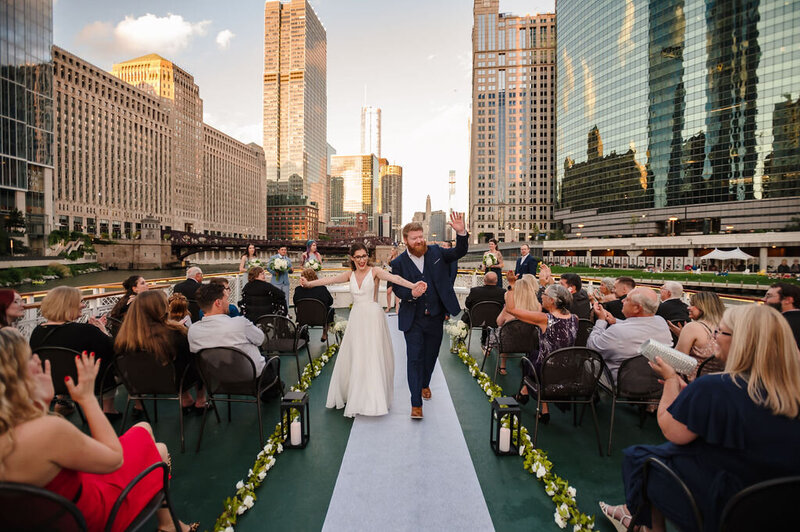 Bride and groom get married on Chicago's First Lady Cruise.