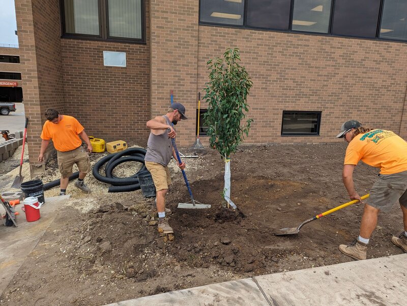 Commercial-landscaping-hardscape-services-cedar-rapids-iowa_20230915_211510038