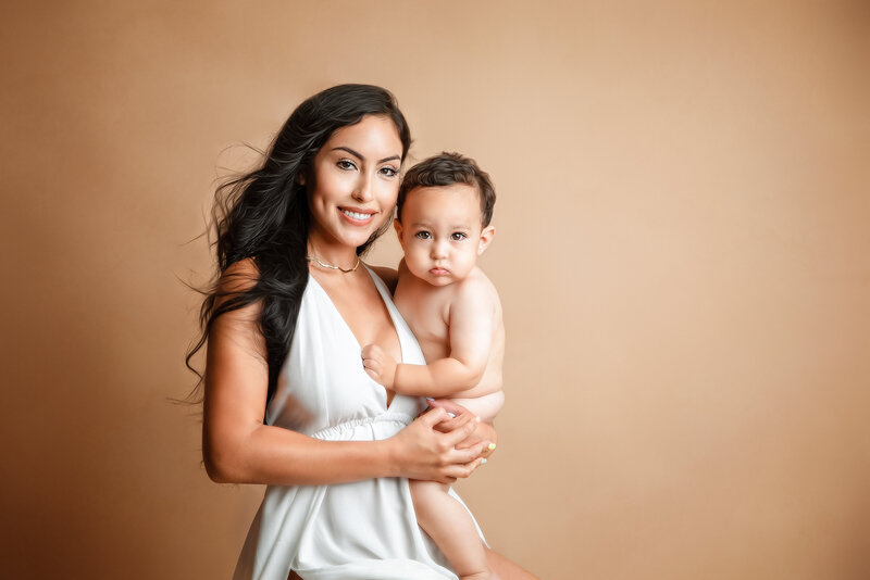 Family and Maternity session with two boys at birmingham botanical garden