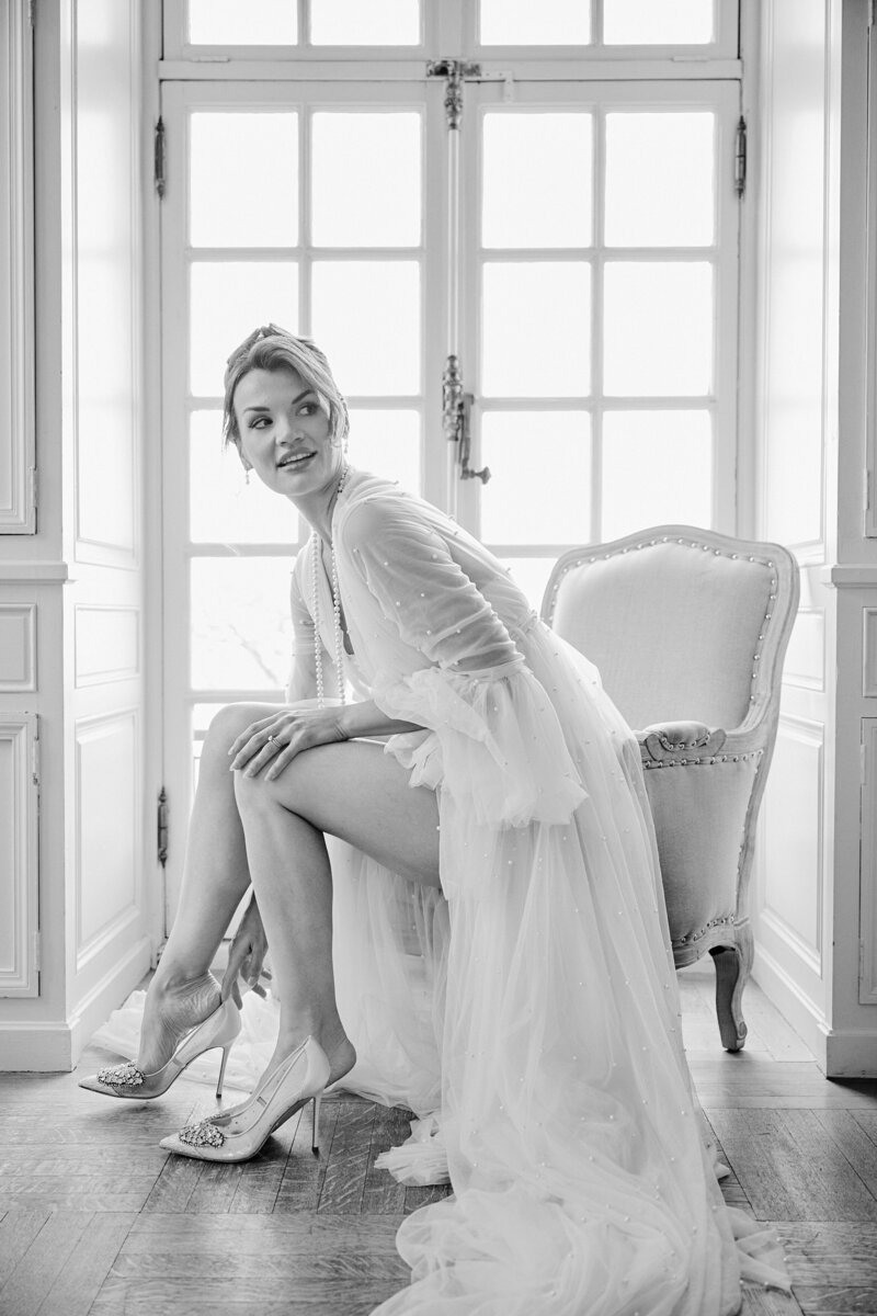 NYC Wedding Bridal Portrait, bride in Bridal gown in Glen Manor House.  Image taken by NYC Wedding Photographer, Corey Lamar.