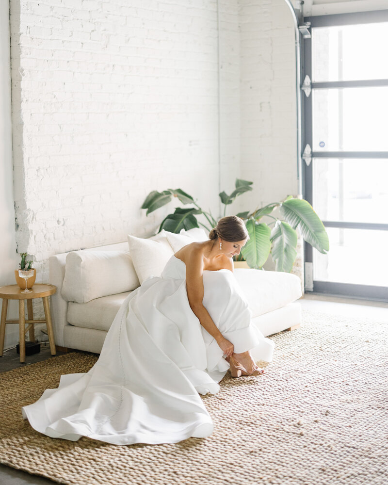 25 Paikka-Bridal-Suite-Bride
