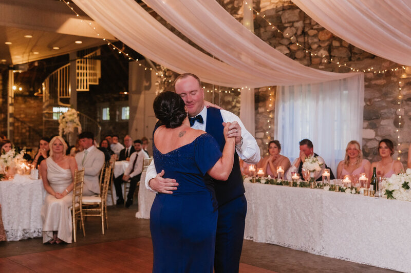 74-A&J - Wedding - Castle Farms - Michigan Wedding Photographer