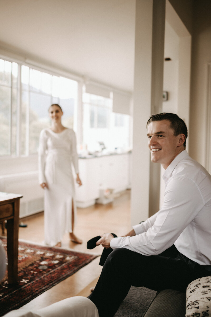 Lindas hotsell groom room