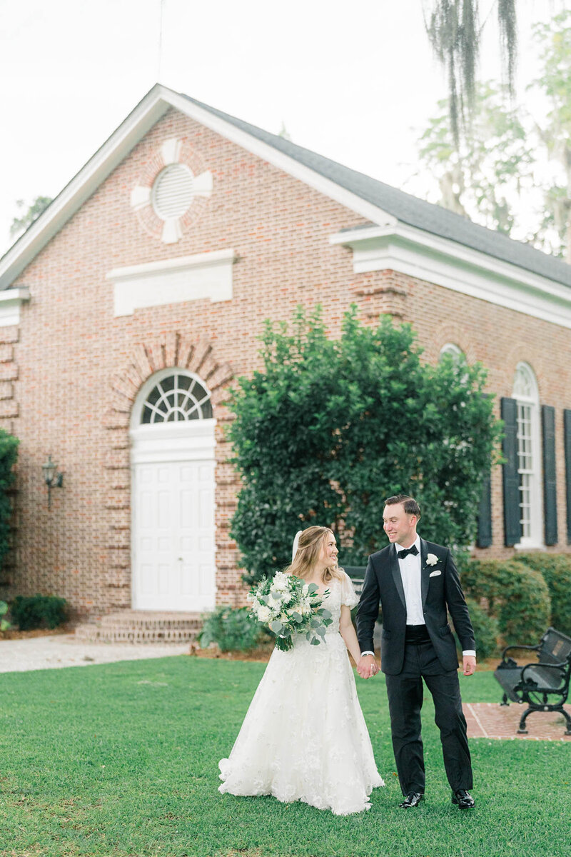Leslie Lynn Photography - Jordan & Charles Toomey - Whitefield Chapel, Bethesda - Perry Lane Hotel- Savannah, Georgia -09002