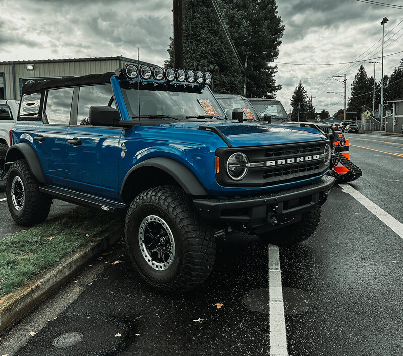 Ford Bronco, Blue with Lightbar