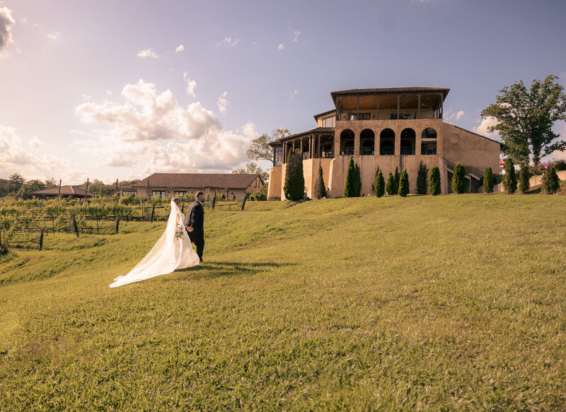 Elopement photos in the summer