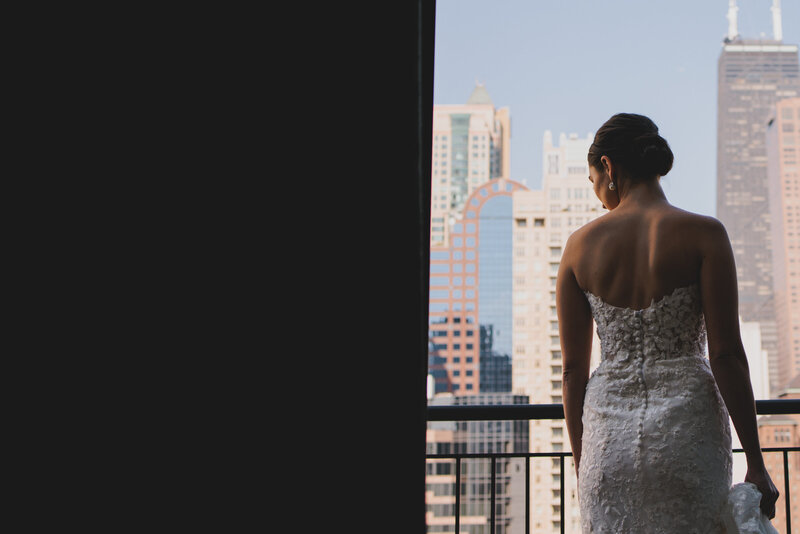 08-Adler-Planetarium-Wedding-bride