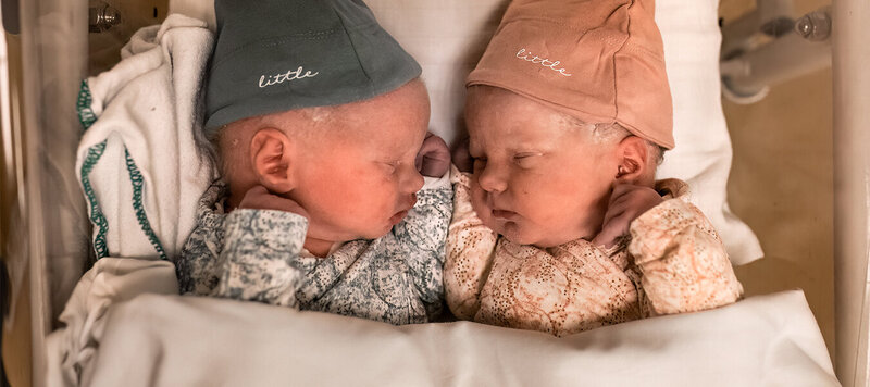 tweeling, tweelinggeboorte, geboortefotografie, geboortefotograaf