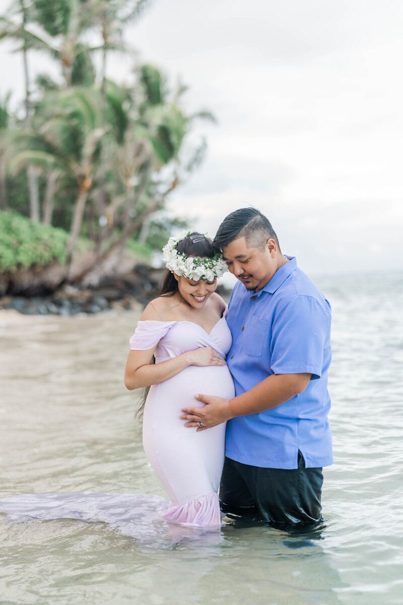 Maternity Photographer in Hawaii