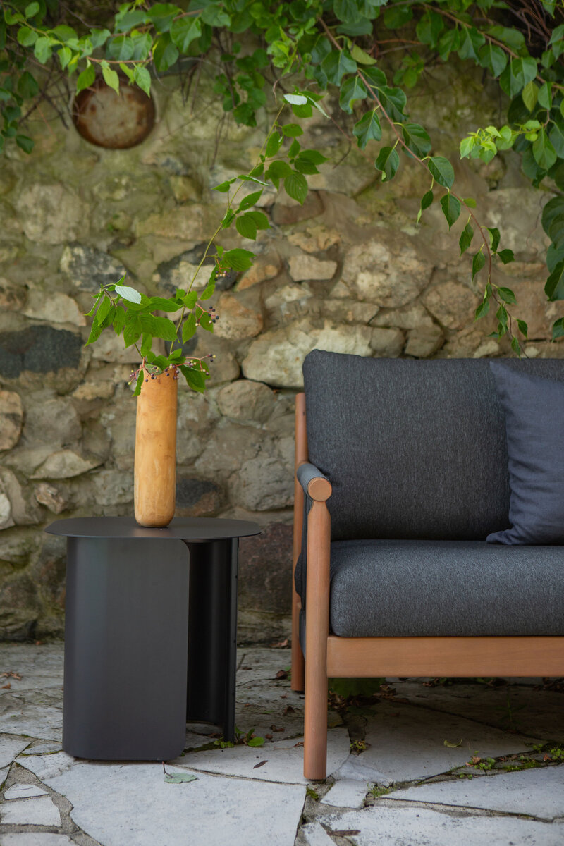 Article-Pool-Outdoor-Furniture-LynneKnowlton.com-5