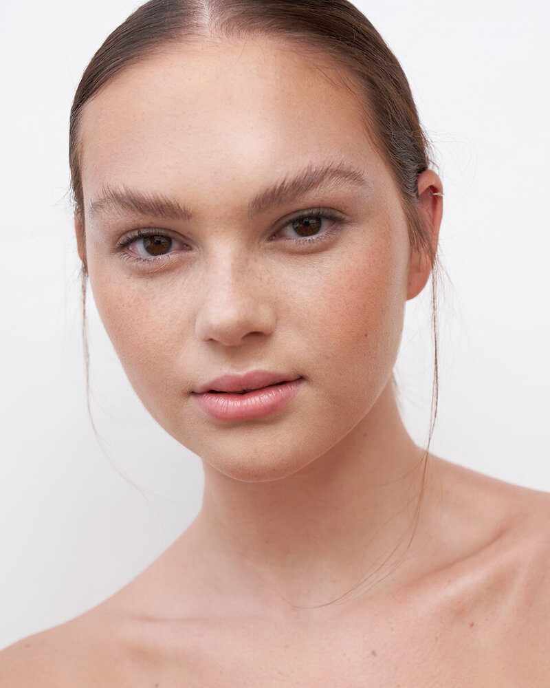 Clean+Makeup+by+Mong+Bui
