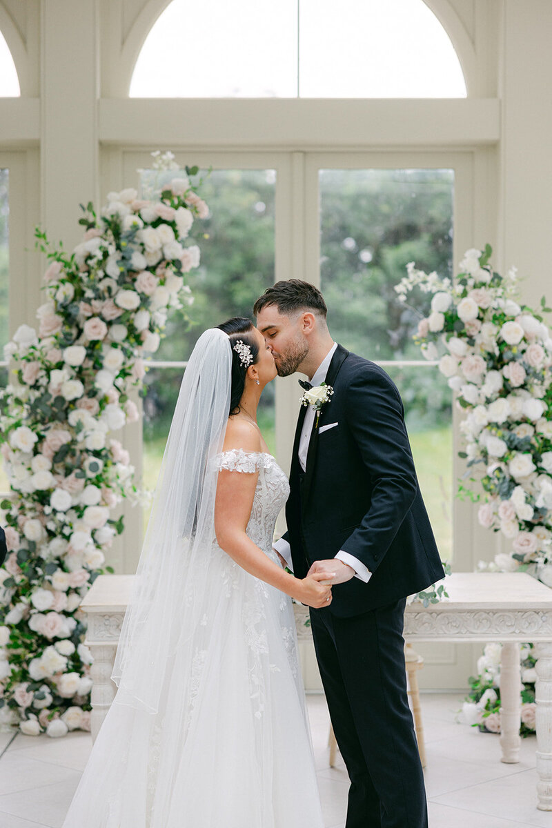 Hannah-Lewis-Wedding-Preview-23