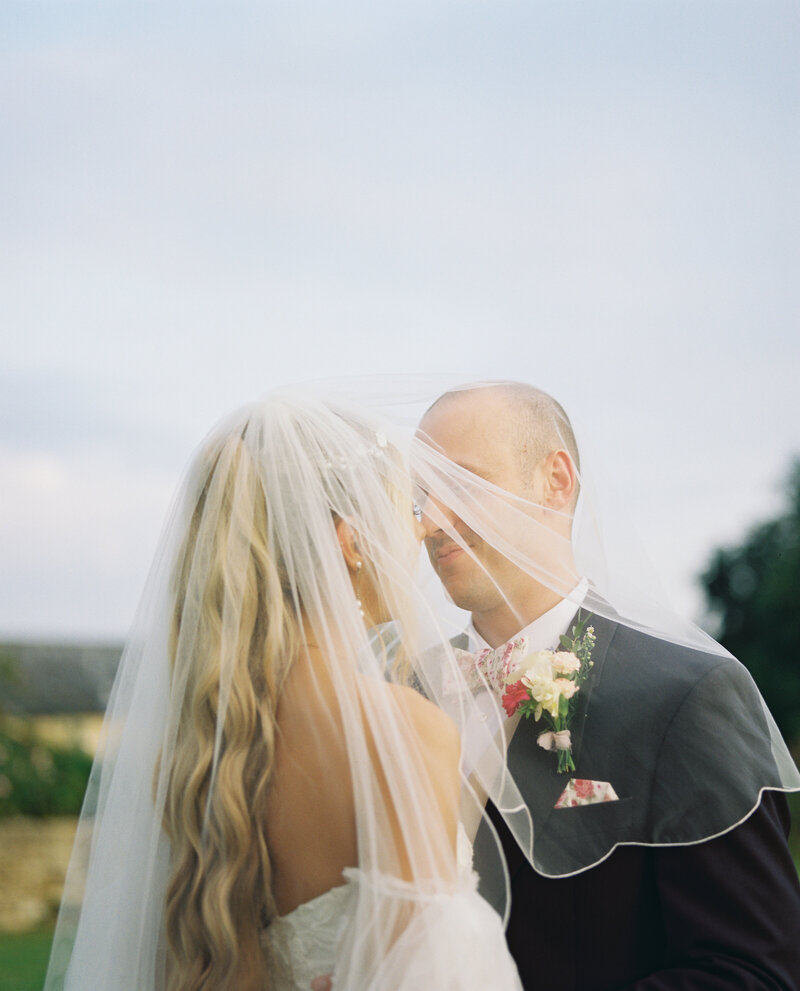120mm golden hour couple portrait in the Cotswolds
