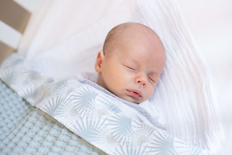 Kraamreportage babyfoto - Irene Maris Fotografie Tilburg