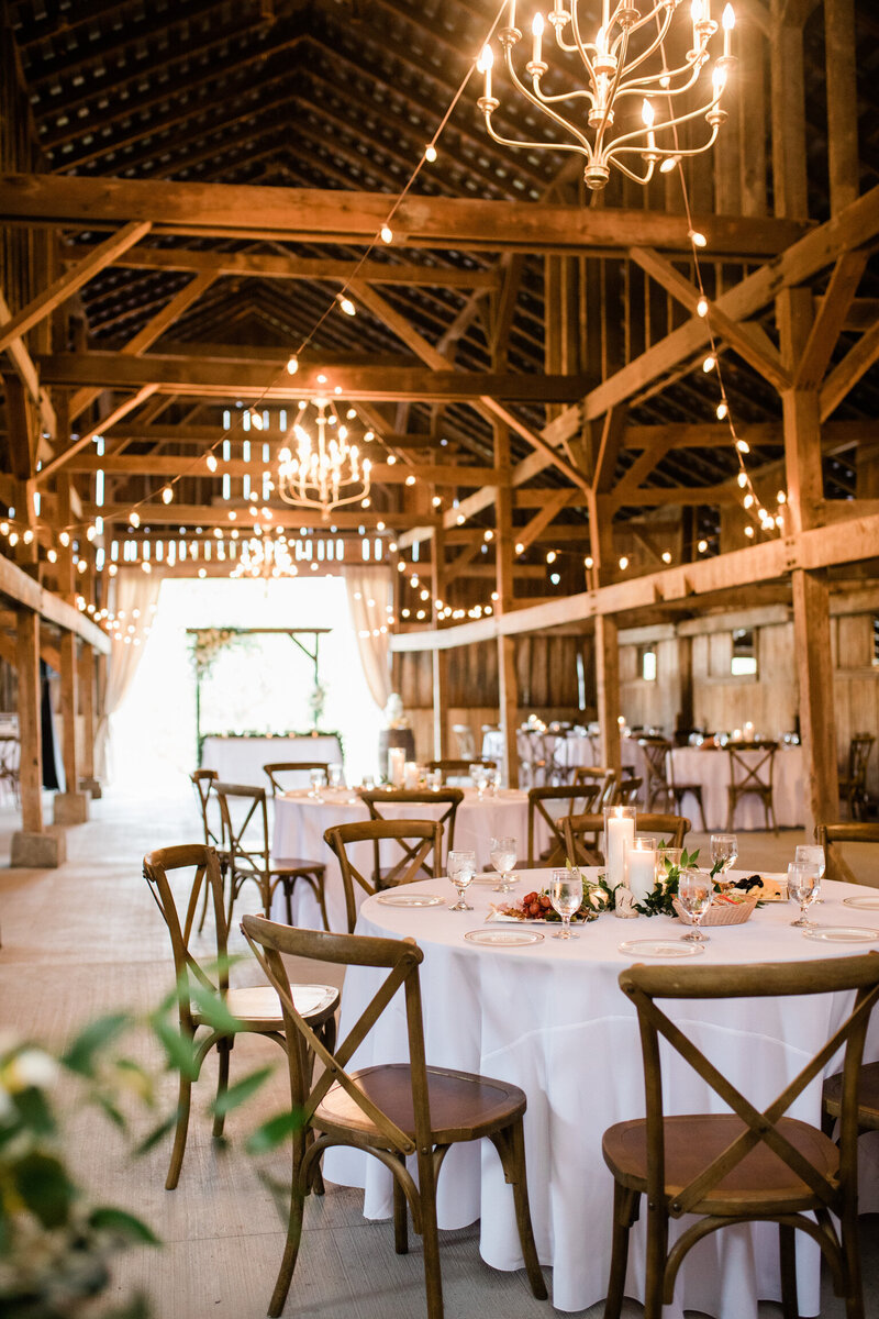 Parties at Barn event venue in Danville, Kentucky Manor in historic Kentucky house