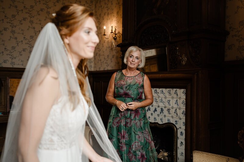 Huwelijksfotografie, Trouwfotograaf twente, trouwfotograaf oldenzaal, trouwfotograaf overijssel, BEAU À BO, intieme trouwfoto's, pure foto's