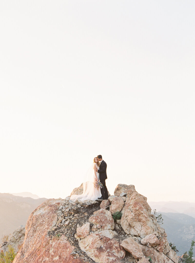 trynhphoto-malibu-los-angeles-wedding-rocky-oaks-photographer-planner-florist-73