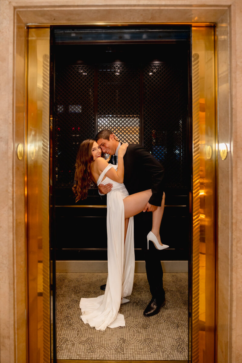 Photos-By-Dee_elevator-photoshoot